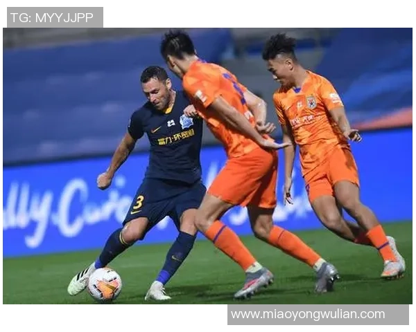 富力足球明星精彩瞬间视频集锦展现球场魅力与激情 富力足球明星精彩瞬间视频集锦展现球场魅力与激情