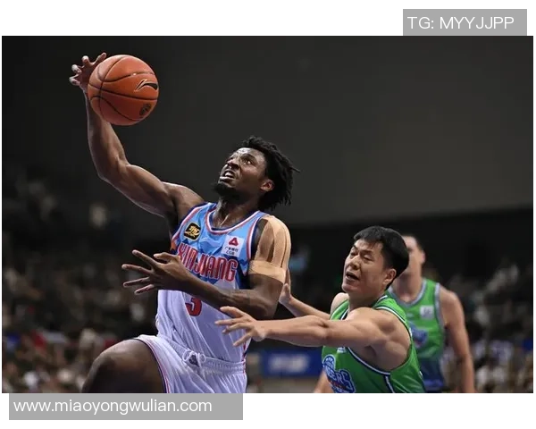 篮球传奇揭秘:深入广州篮球队的实力与魅力探讨 篮球传奇揭秘:深入广州篮球队的实力与魅力探讨