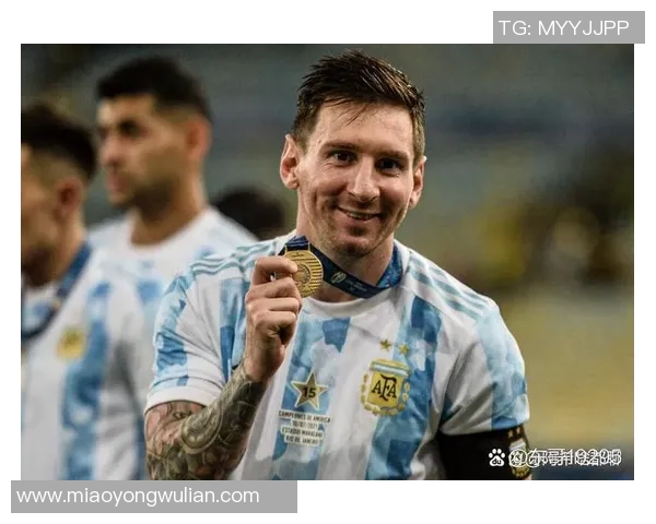 足球明星指人究竟是哪个足球巨星引发了球迷热议与关注 足球明星指人究竟是哪个足球巨星引发了球迷热议与关注