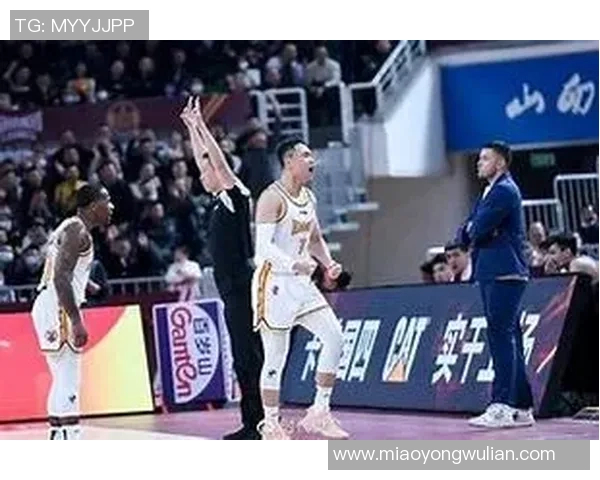 赛后分析:杭州篮球队与西安篮球队的精彩对决与战术启示 赛后分析:杭州篮球队与西安篮球队的精彩对决与战术启示